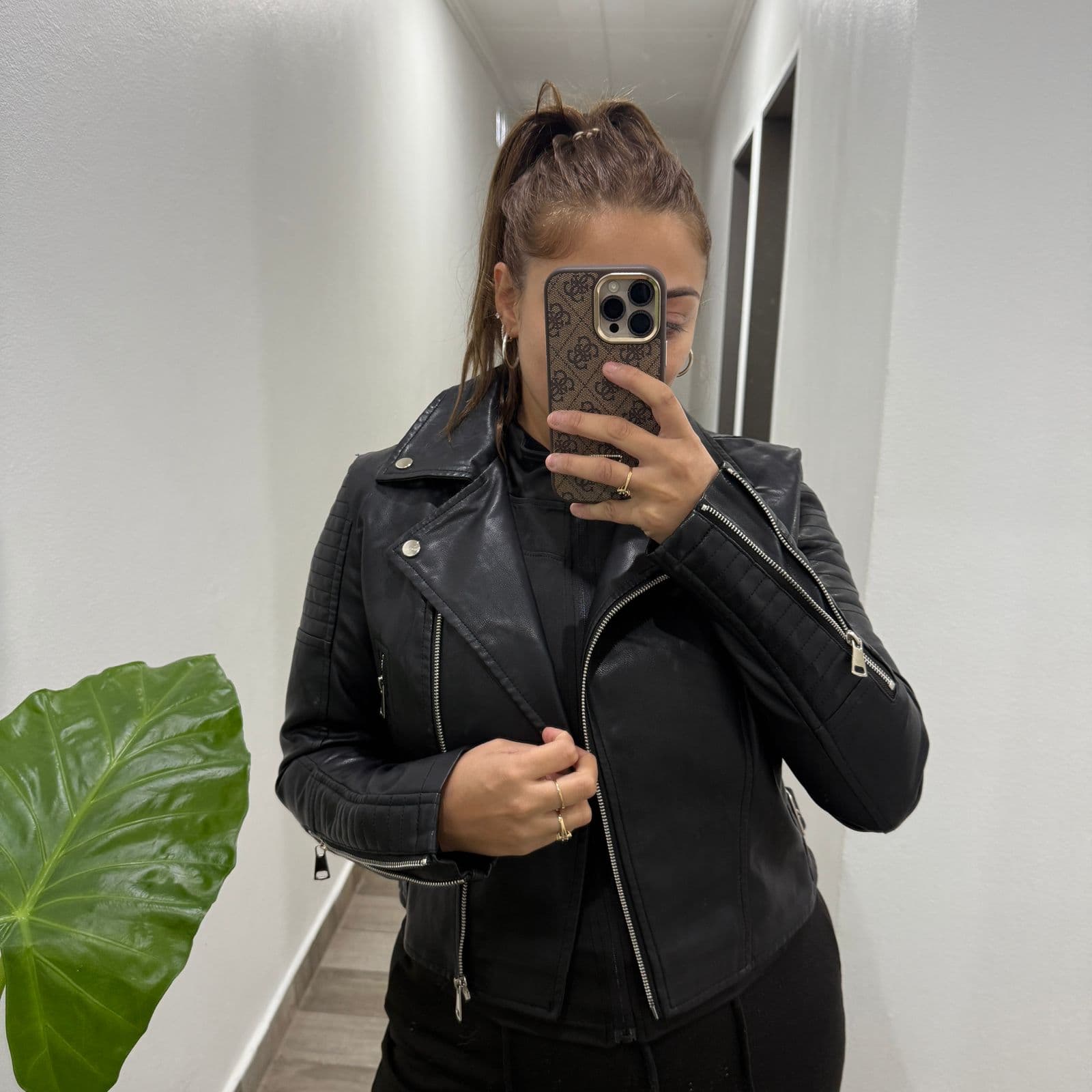 CAMPERA DE CUERO 1
